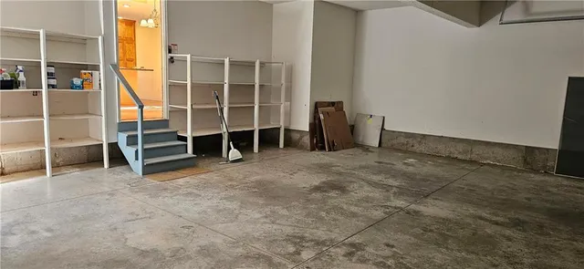 $300,000 | 414 Eagle Glen Drive, Raymore, MO 64083