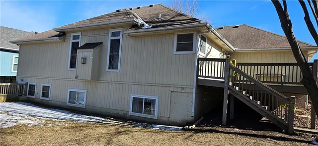 $300,000 | 414 Eagle Glen Drive, Raymore, MO 64083