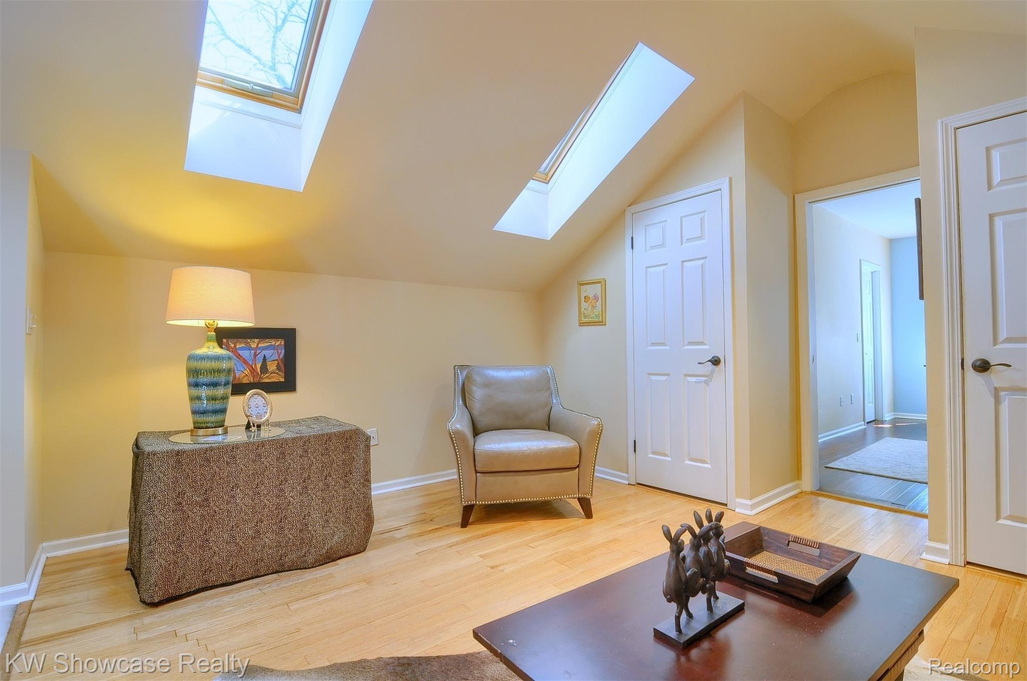 4073 Split Rail Lane Fenton, MI 48430 - Photo 19 of 37 20-2nd Floor Loft.jpg