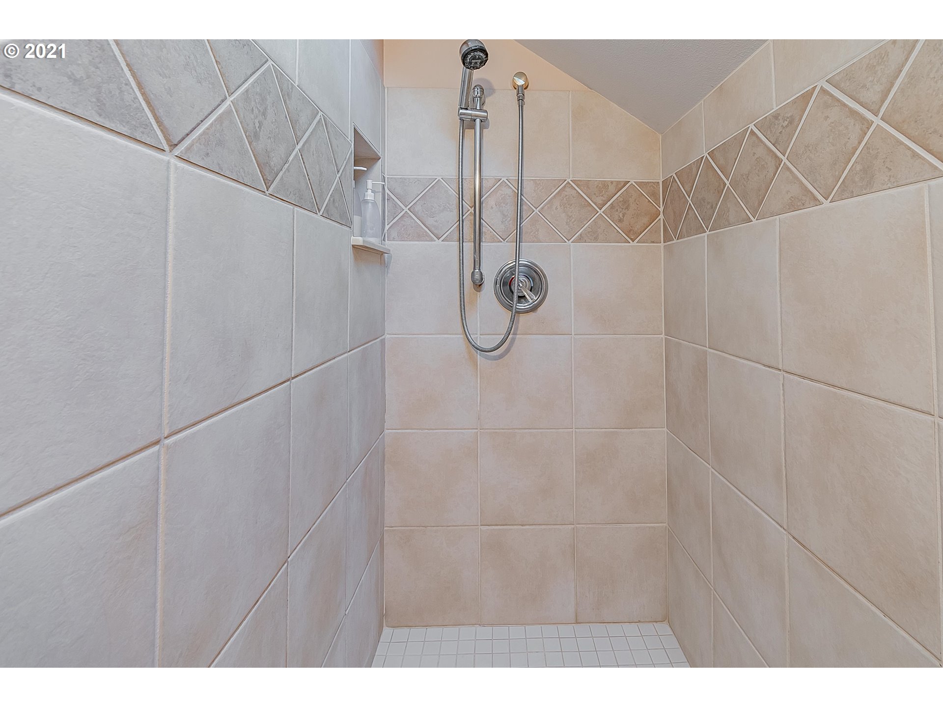 875 Taylor Road Kalama, WA 98625 - Photo 22 of 32 Gallery Image 22