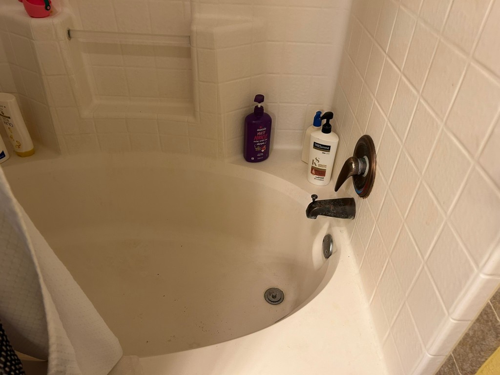 162 Cove View Drive Trinity, TX 75862 - Photo 19 of 50 a bathroom with a tub