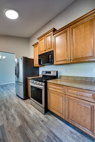 $2,500 | 965 Chelsea Lane, Aurora, IL 60504