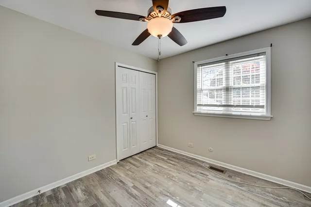 $2,500 | 965 Chelsea Lane, Aurora, IL 60504