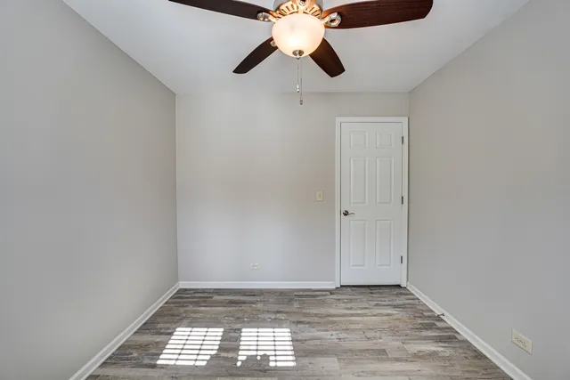 $2,500 | 965 Chelsea Lane, Aurora, IL 60504