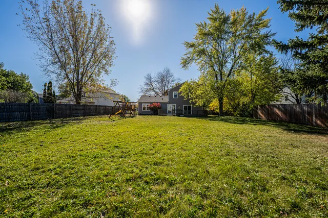 $2,500 | 965 Chelsea Lane, Aurora, IL 60504