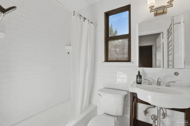 $300,000 | 2007 East Gadsden Street, Unit 105, Pensacola, FL 32501