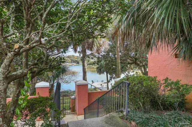 $300,000 | 2007 East Gadsden Street, Unit 105, Pensacola, FL 32501