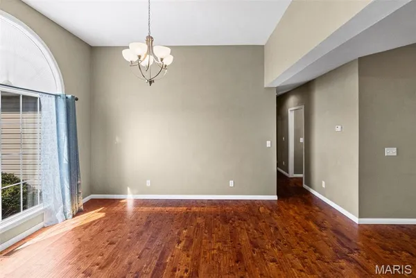 $530,000 | 9 Fawn Valley Drive, Moro, IL 62067