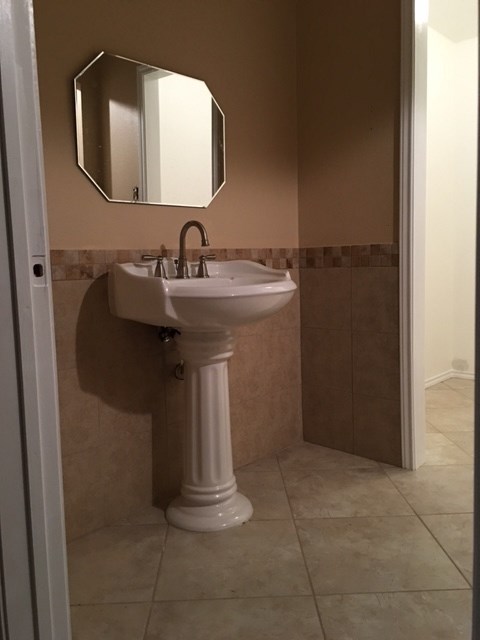 112 Arizona Loop Laredo, TX 78041 - Photo 7 of 12 Gallery Image 7