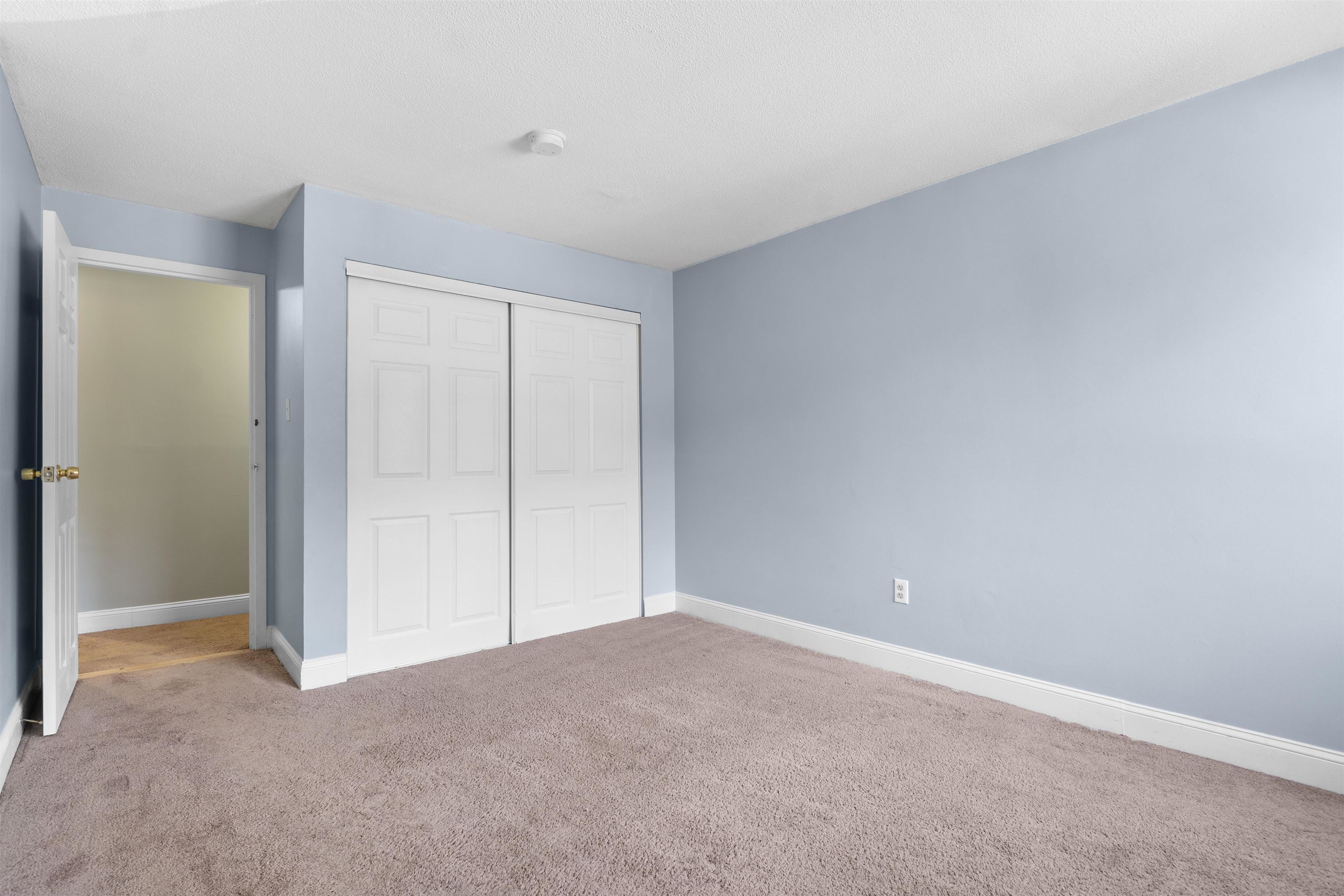 2 Silvestri Circle, Unit 13 Derry, NH 03038 - Photo 7 of 18
