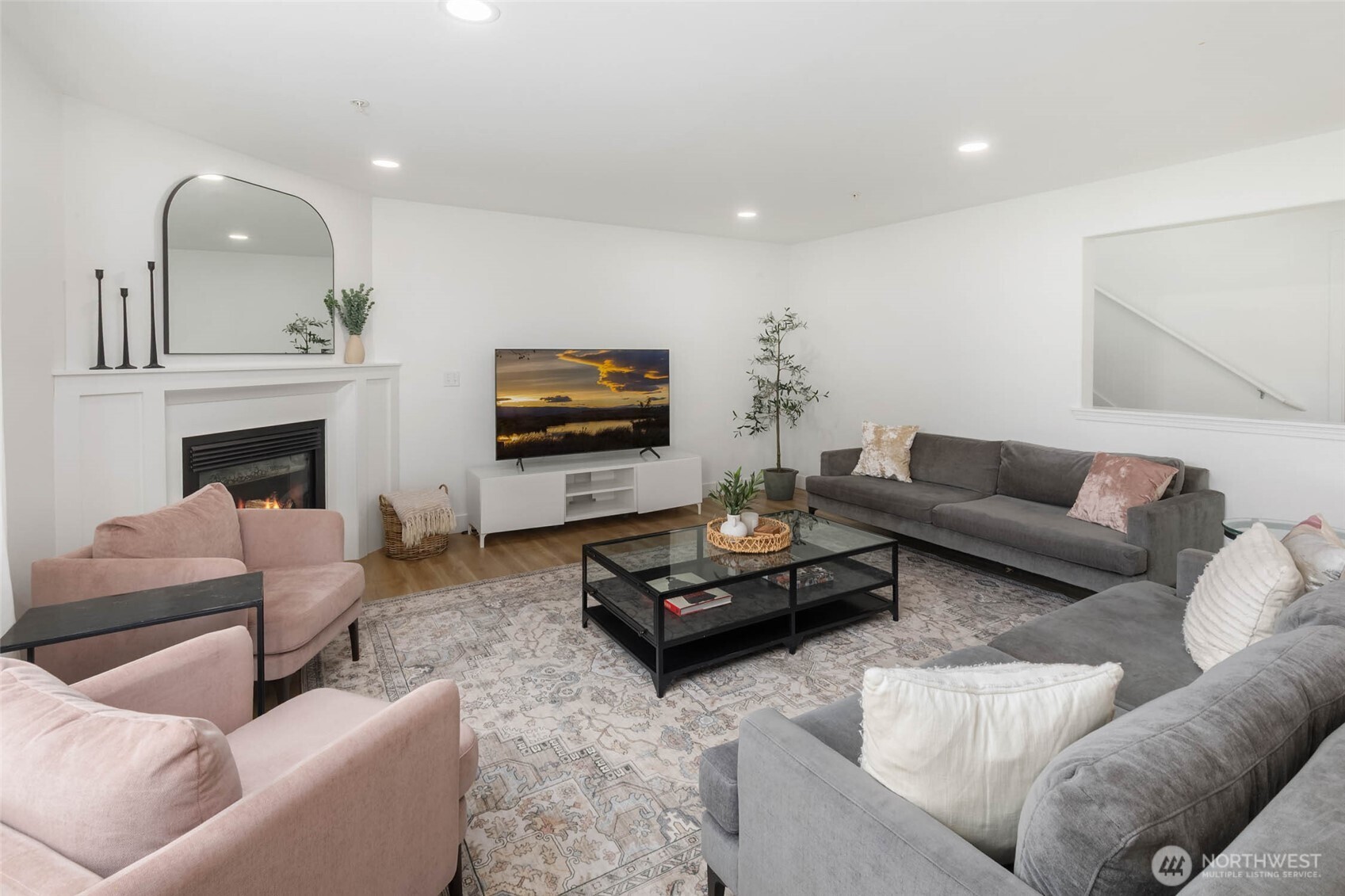 5231 Northeast 11th Court Renton, WA 98059 - Photo 5 of 31