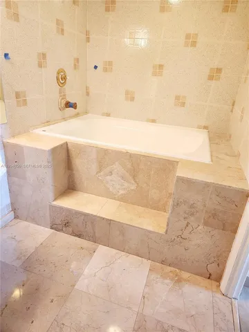 $3,250 | 230 174th Street, Unit 819, Sunny Isles Beach, FL 33160