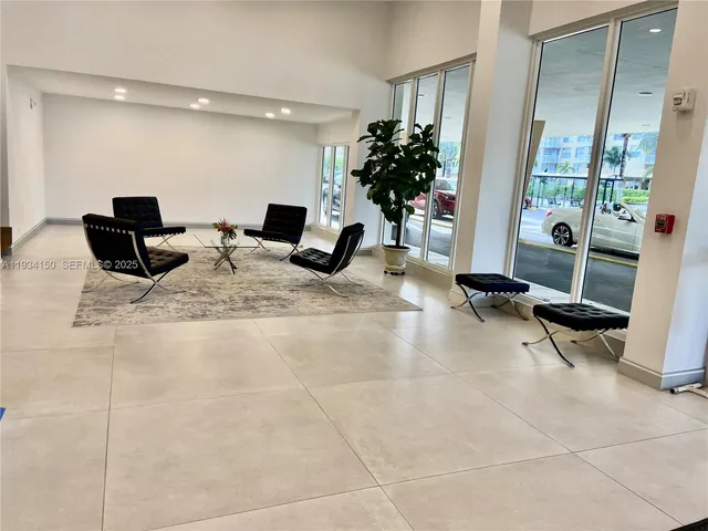 $3,250 | 230 174th Street, Unit 819, Sunny Isles Beach, FL 33160