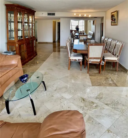 $3,250 | 230 174th Street, Unit 819, Sunny Isles Beach, FL 33160