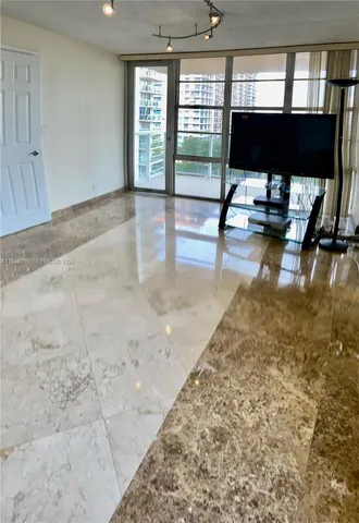 $3,250 | 230 174th Street, Unit 819, Sunny Isles Beach, FL 33160