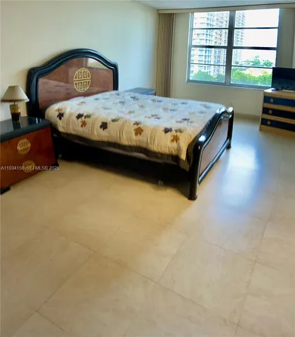 $3,250 | 230 174th Street, Unit 819, Sunny Isles Beach, FL 33160