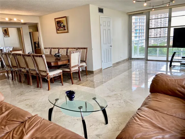 $3,250 | 230 174th Street, Unit 819, Sunny Isles Beach, FL 33160