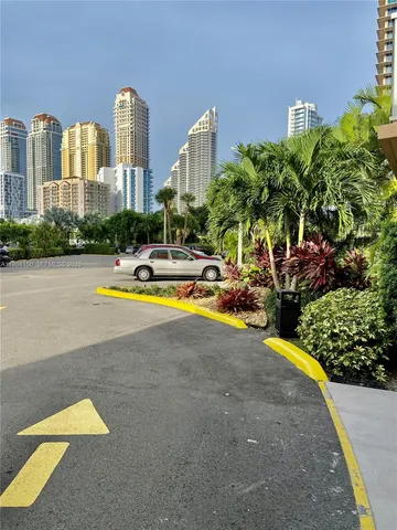 $3,250 | 230 174th Street, Unit 819, Sunny Isles Beach, FL 33160