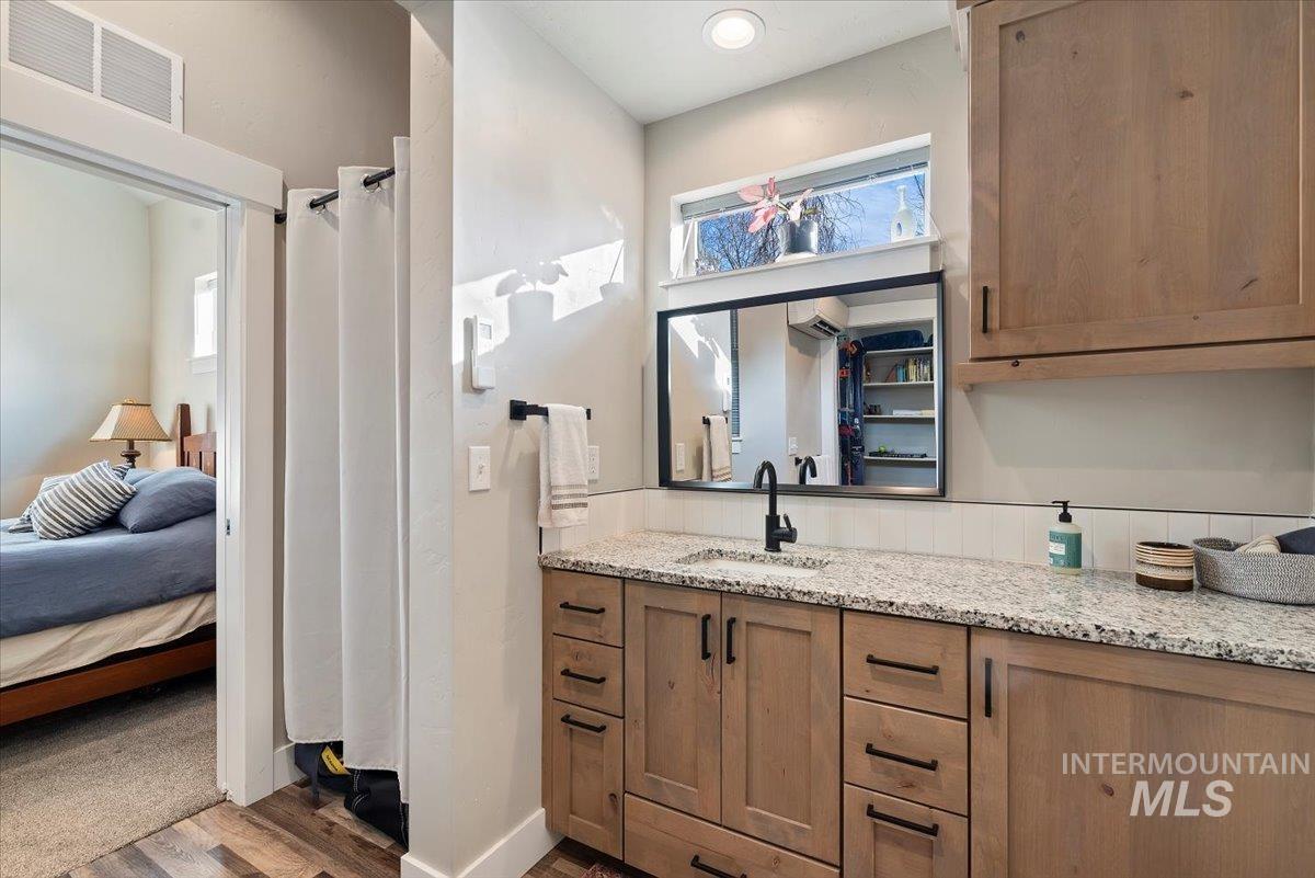 1513 South Denver Avenue Boise, ID 83706 - Photo 11 of 26