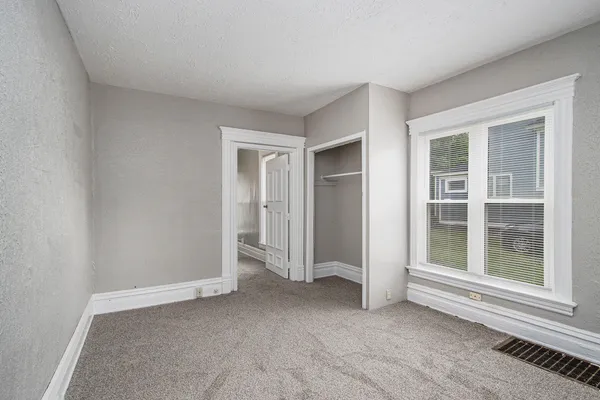 $179,900 | 1415 Sherwood Avenue, Kalamazoo, MI 49048