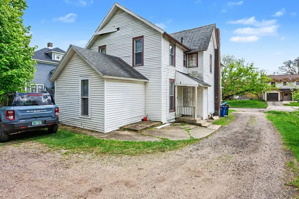 $179,900 | 1415 Sherwood Avenue, Kalamazoo, MI 49048
