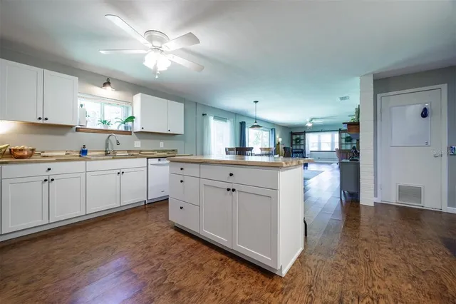 $487,000 | 7505 Southeast 161st Terrace, Hawthorne, FL 32640