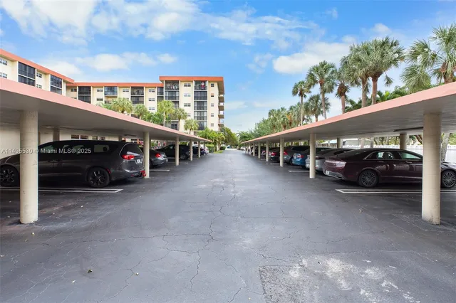 $240,000 | 2350 Northeast 14th Street Causeway, Unit 505, Pompano Beach, FL 33062