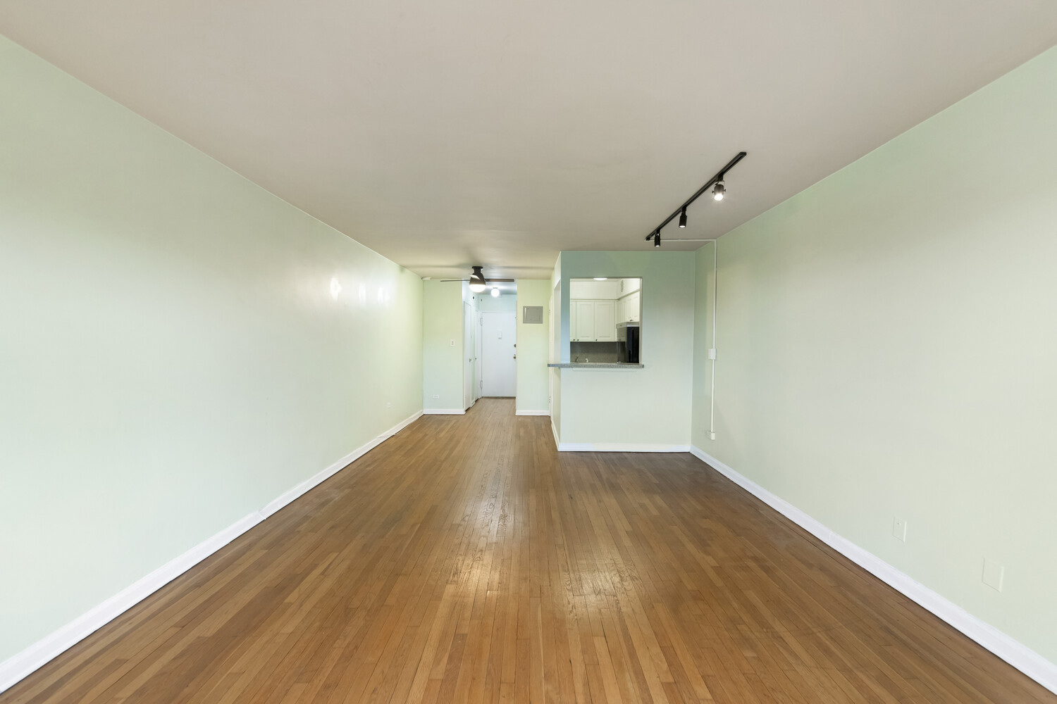 5235 Post Road, Unit 3H Bronx, NY 10471 - Photo 3 of 10