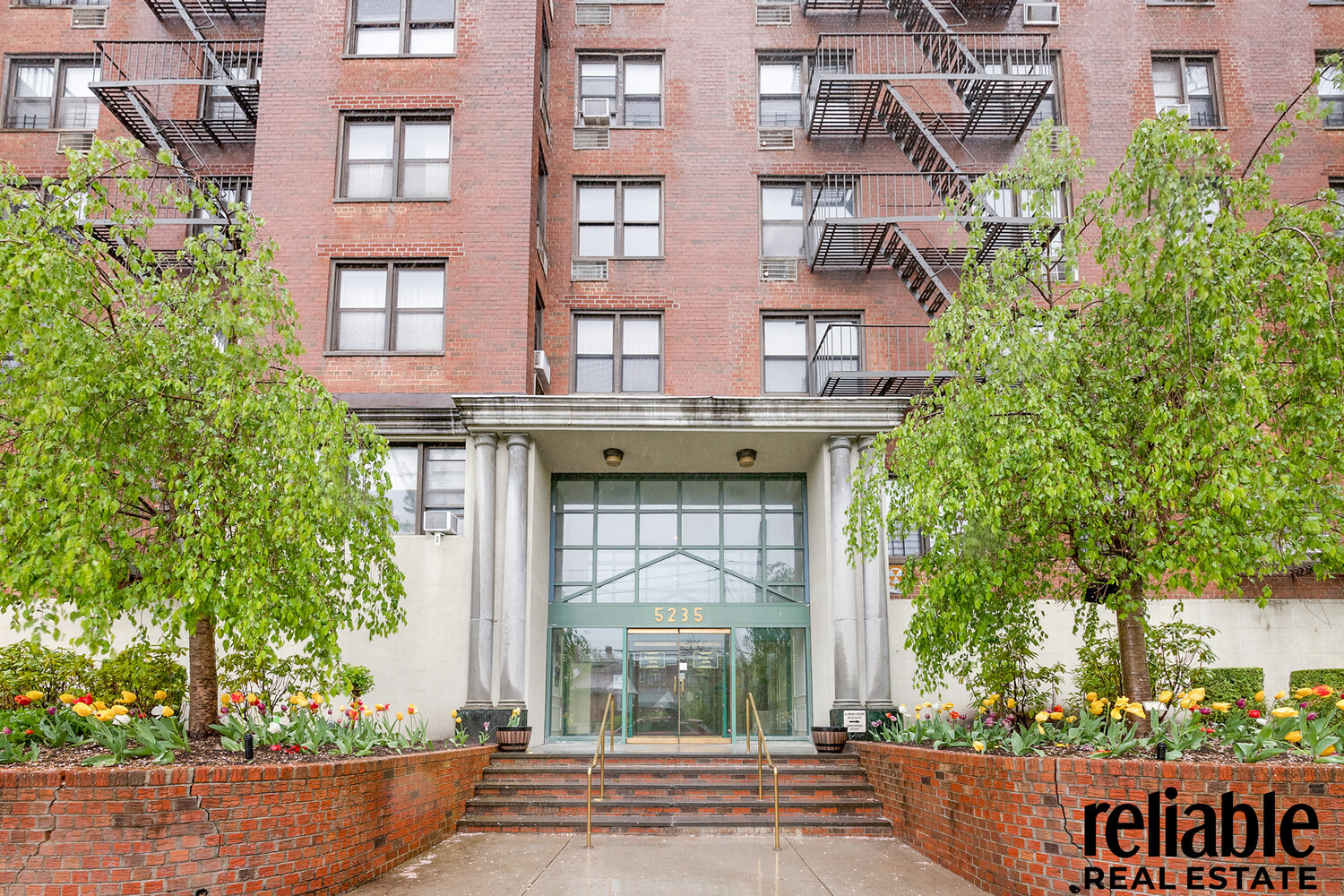 5235 Post Road, Unit 3H Bronx, NY 10471 - Photo 9 of 10 front view of a building