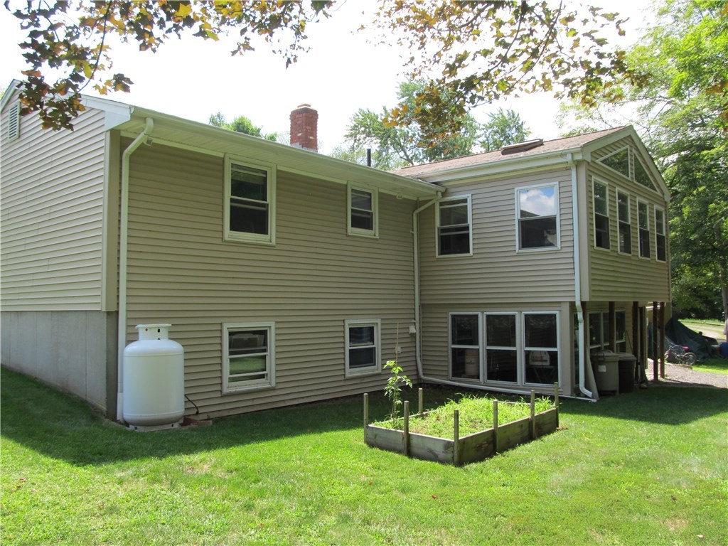 47 Reservoir Road Burrillville, RI 02859 - Photo 3 of 22