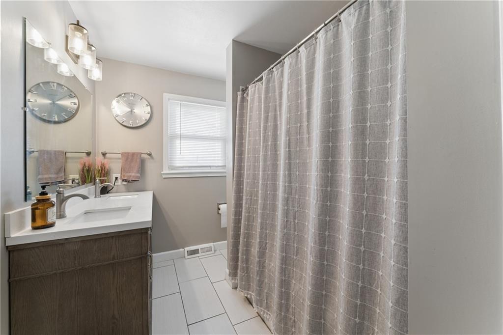 506 West King Street Spring Hill, KS 66083 - Photo 23 of 35