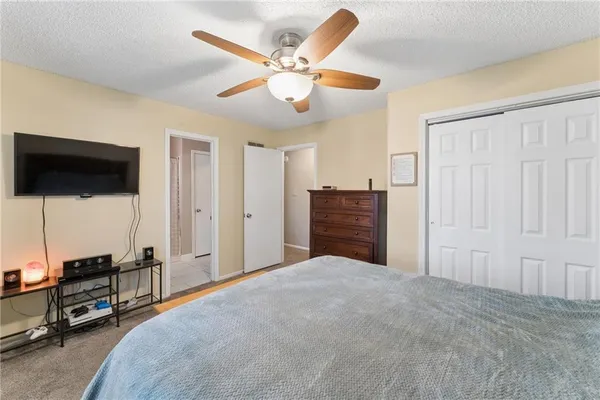 $289,000 | 506 West King Street, Spring Hill, KS 66083