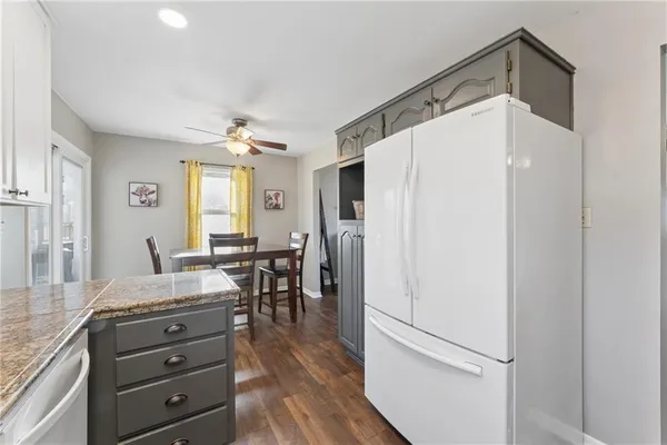 $289,000 | 506 West King Street, Spring Hill, KS 66083