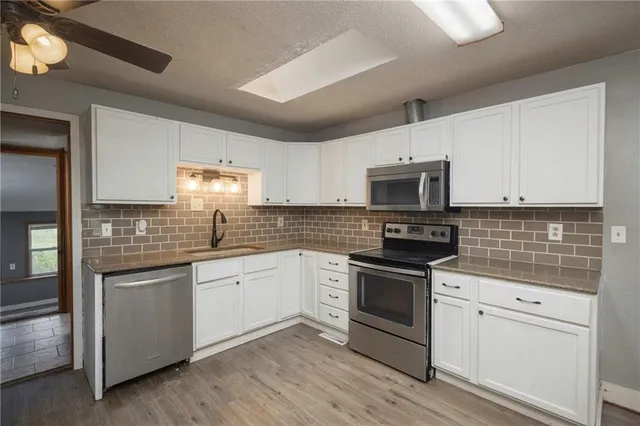 $322,000 | 19739 185th Road, Marshall, MO 65340