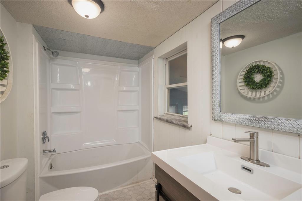 19739 185th Road Marshall, MO 65340 - Photo 20 of 49