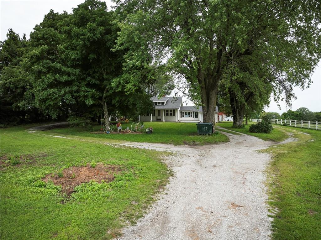 19739 185th Road Marshall, MO 65340 - Photo 2 of 49