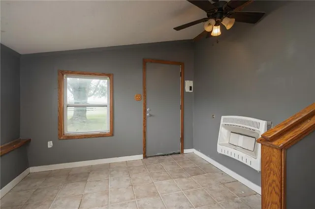 $322,000 | 19739 185th Road, Marshall, MO 65340