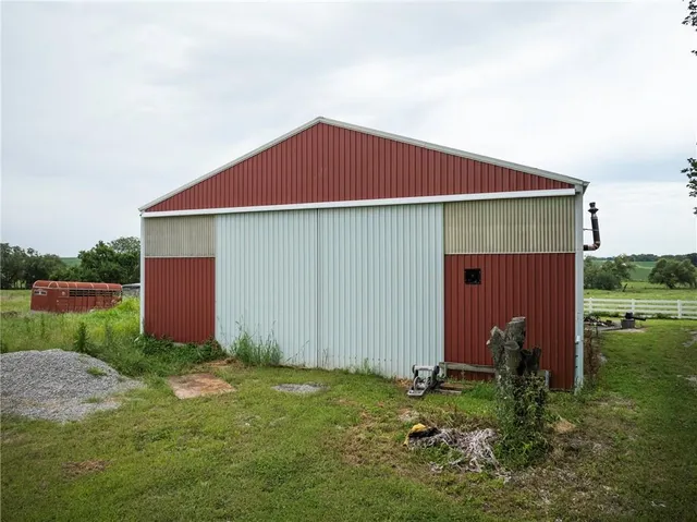 $322,000 | 19739 185th Road, Marshall, MO 65340