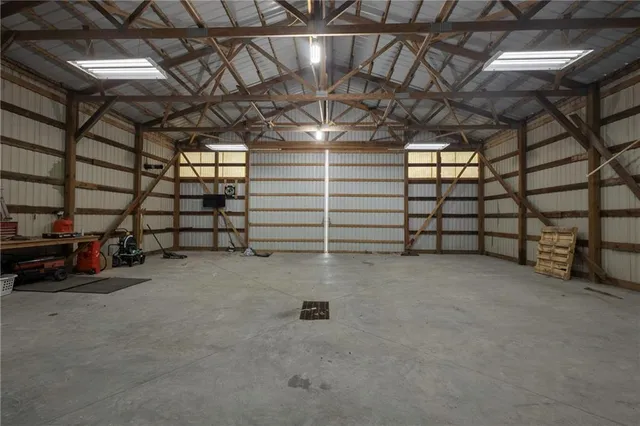 $322,000 | 19739 185th Road, Marshall, MO 65340