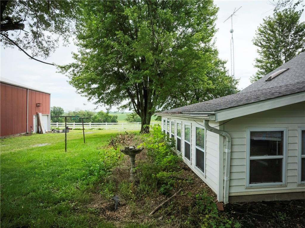 19739 185th Road Marshall, MO 65340 - Photo 36 of 49