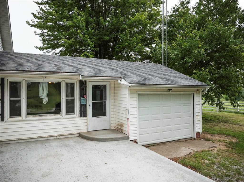 19739 185th Road Marshall, MO 65340 - Photo 7 of 49