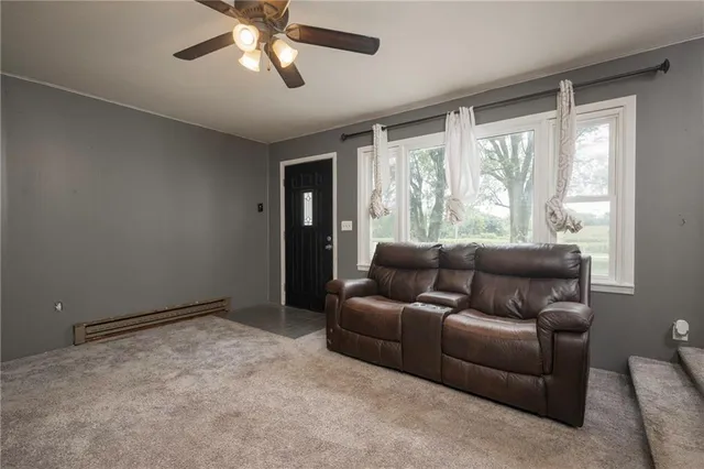 $322,000 | 19739 185th Road, Marshall, MO 65340