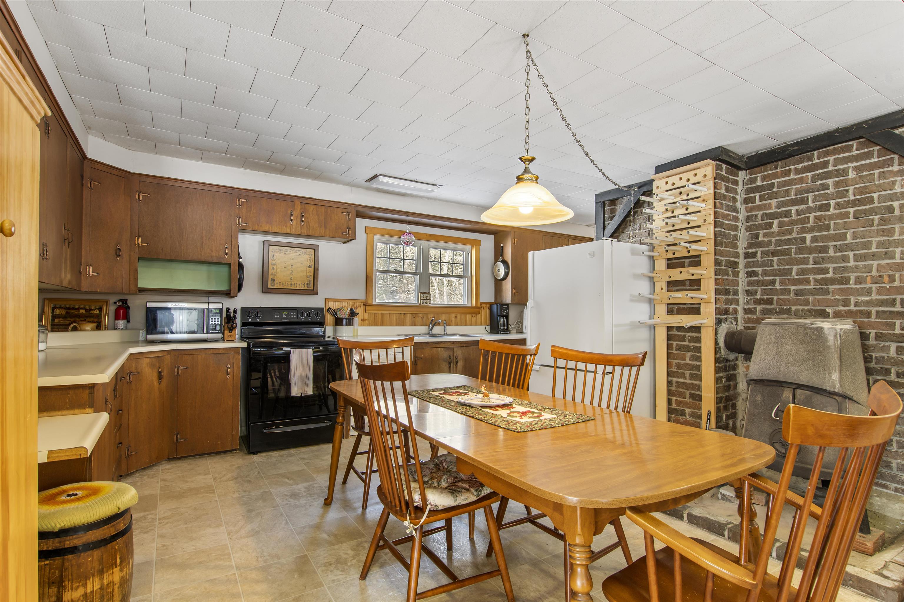 4099 Highway 102 Canaan, VT 05903 - Photo 17 of 40