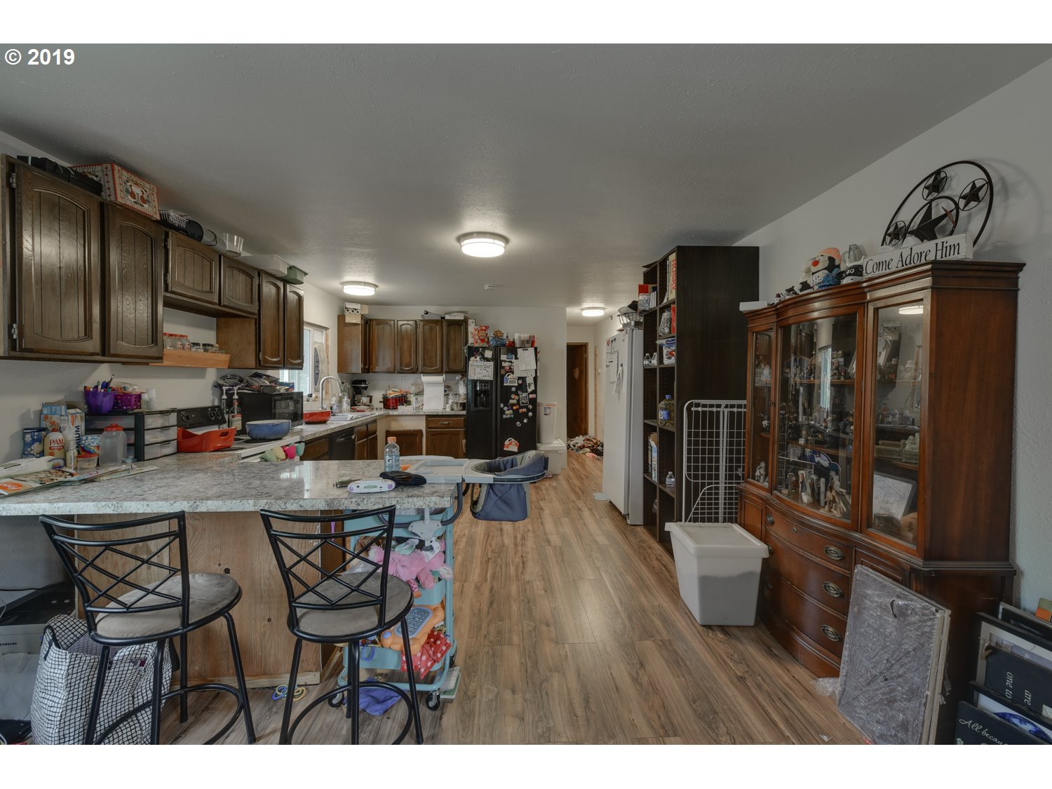 20188 South Redland Road Oregon City, OR 97045 - Photo 5 of 31 a dinning area with kitchen view