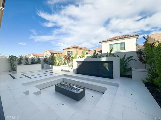 $9,000 | 105 Green Ridge, Irvine, CA 92602