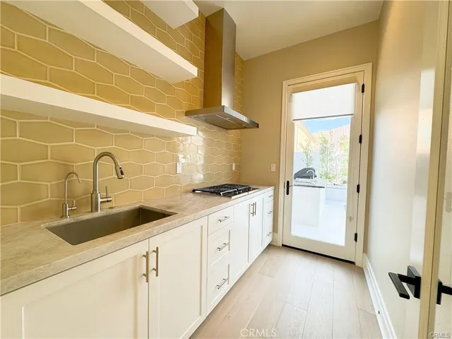 $9,000 | 105 Green Ridge, Irvine, CA 92602