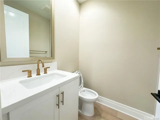 $9,000 | 105 Green Ridge, Irvine, CA 92602