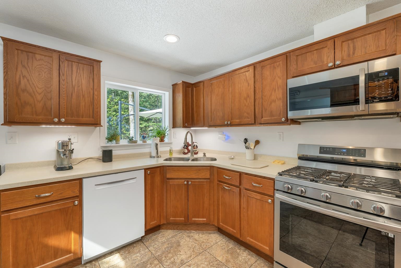 109 Beaver Road Strafford, NH 03884 - Photo 4 of 27