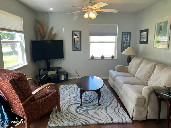 $2,000 | 2 Fleetwood Place, Ocean Springs, MS 39564