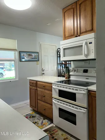 $2,000 | 2 Fleetwood Place, Ocean Springs, MS 39564